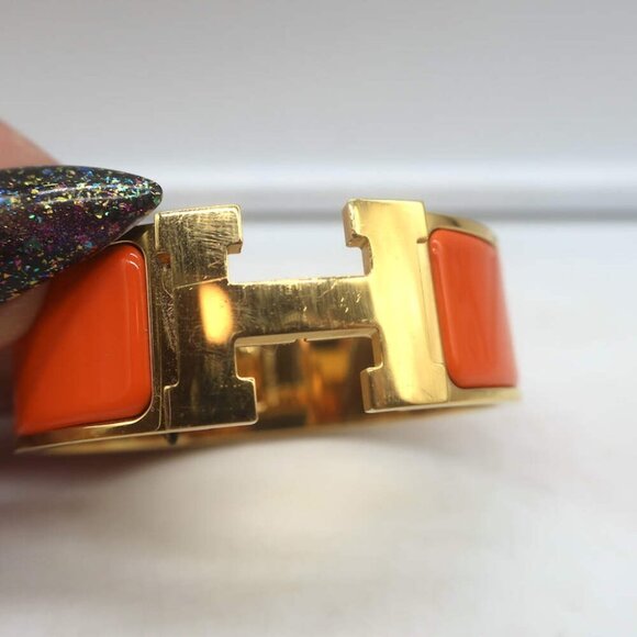 Hermes Clic Clac H PM Bracelet Orange Enamel & Gold - Picture 3 of 8